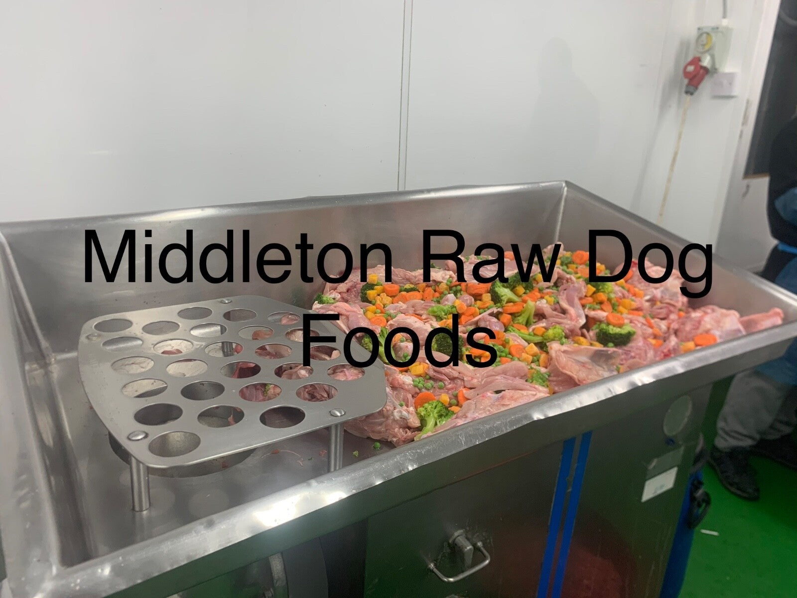 Dog Food Frozen Chicken & Veg Complete Meal 20X500G Chub 10Kg Box BARF RAW DIET