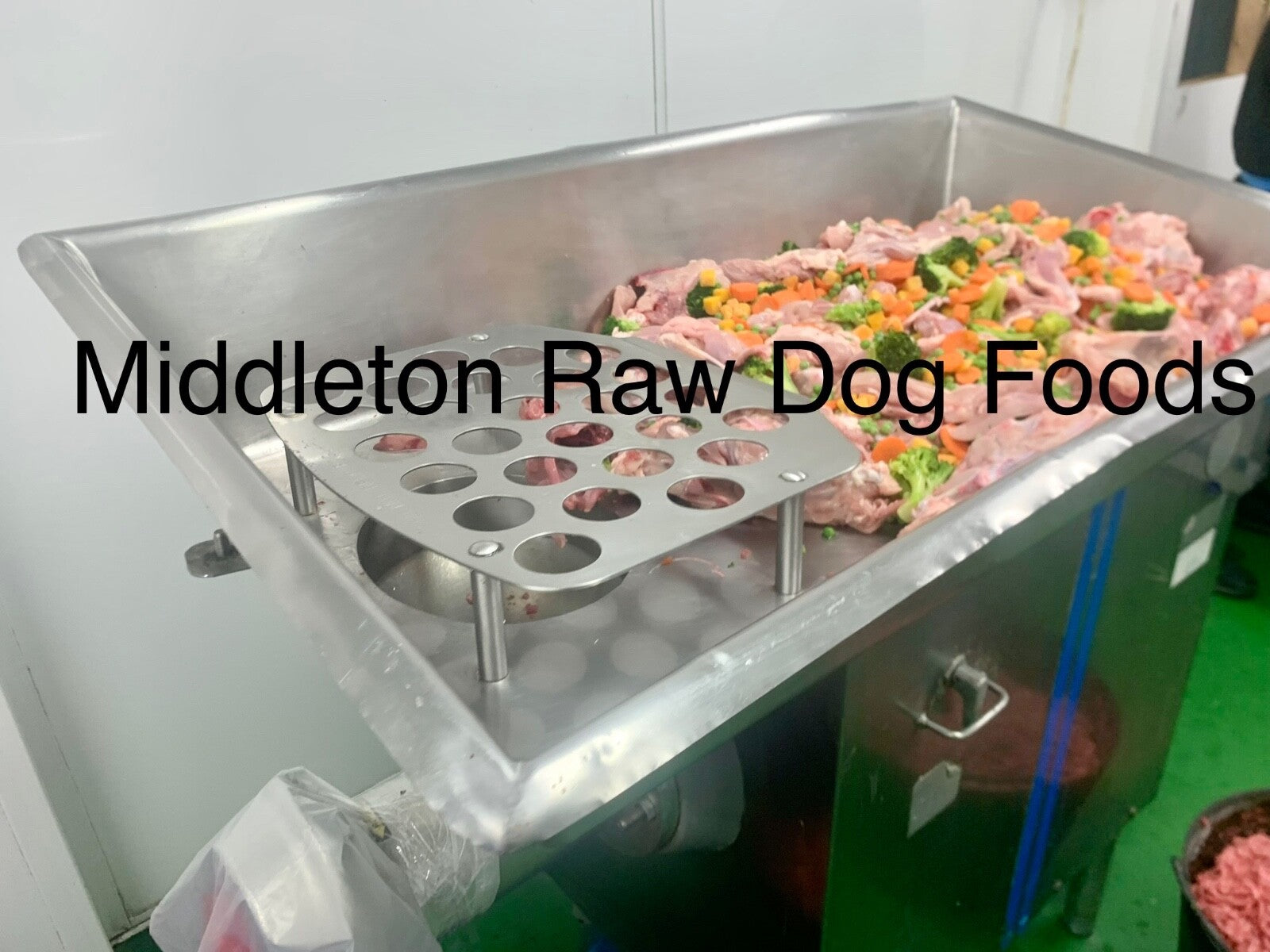 Dog Food Frozen Chicken & Veg Complete Meal 20X500G Chub 10Kg Box BARF RAW DIET